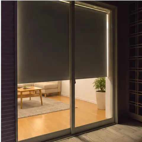 夜のロールスクリーン